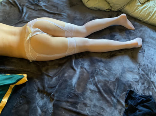 【2024-01-10】Rolling on the bed as naked❤️.m4v